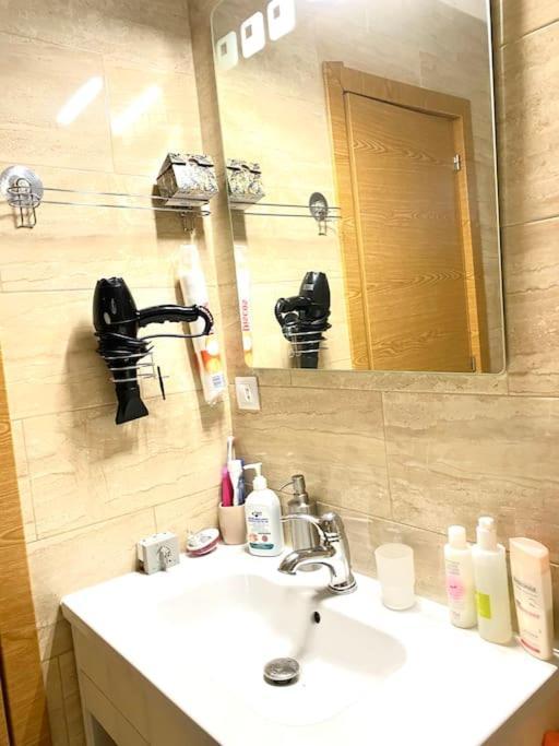 Shared Apartment! Piso Compartido! Общая Квартира! Sevilha Exterior foto