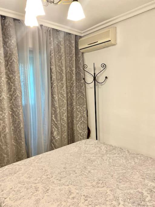 Shared Apartment! Piso Compartido! Общая Квартира! Sevilha Exterior foto