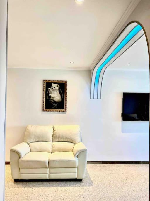 Shared Apartment! Piso Compartido! Общая Квартира! Sevilha Exterior foto